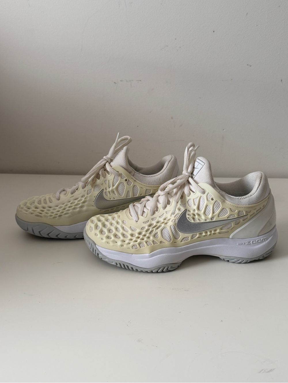 Nike Air Zoom Cage 3 HC Women’s Athletic Shoes